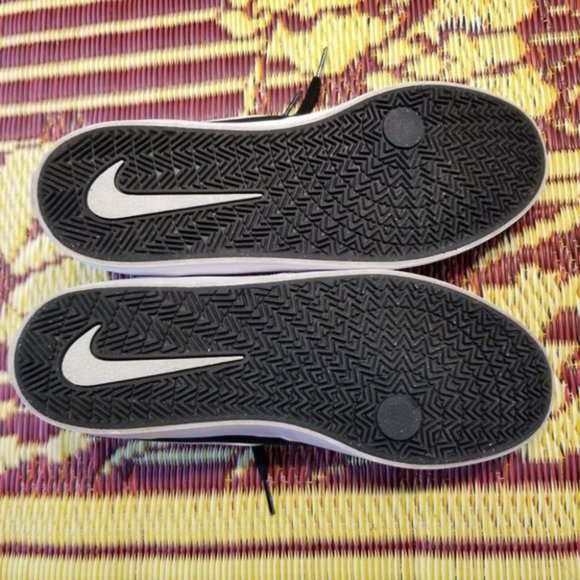 Nike SB Check Solarsoft Canvas Black Sneakers 11 - Picture 9 of 11